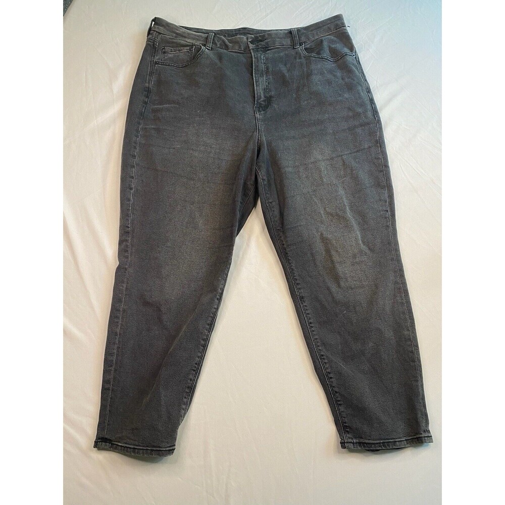 American Eagle Curvy Mom Jeans Women Size 18 Short Black Distressed Stretch